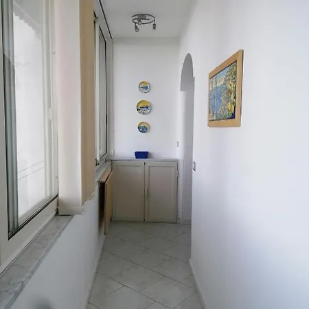 Mirella Sea View Apartmán *